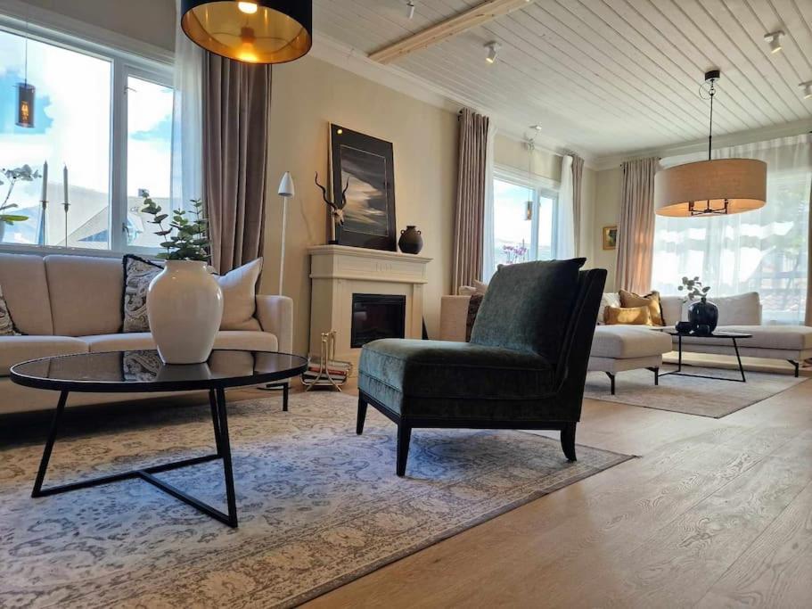 Villa Close To The City Centre Tromso Exterior photo